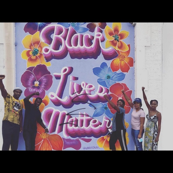 Meet your Posher, Tyrone - Picture 3 of 4